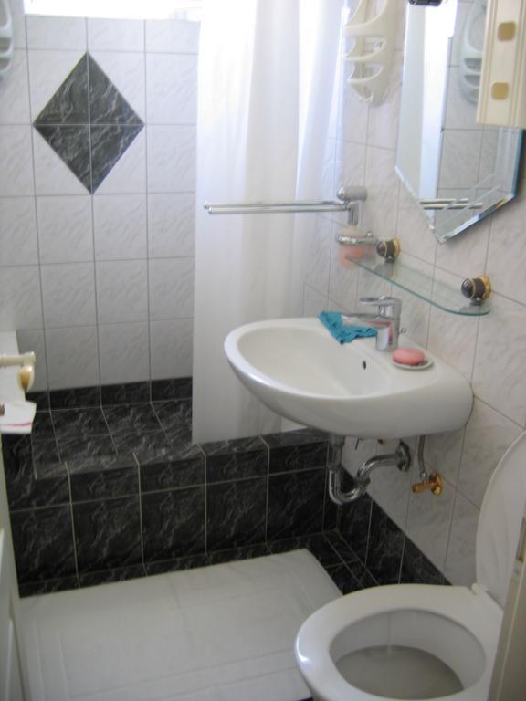 Apartment Bozena Нин Екстериор снимка
