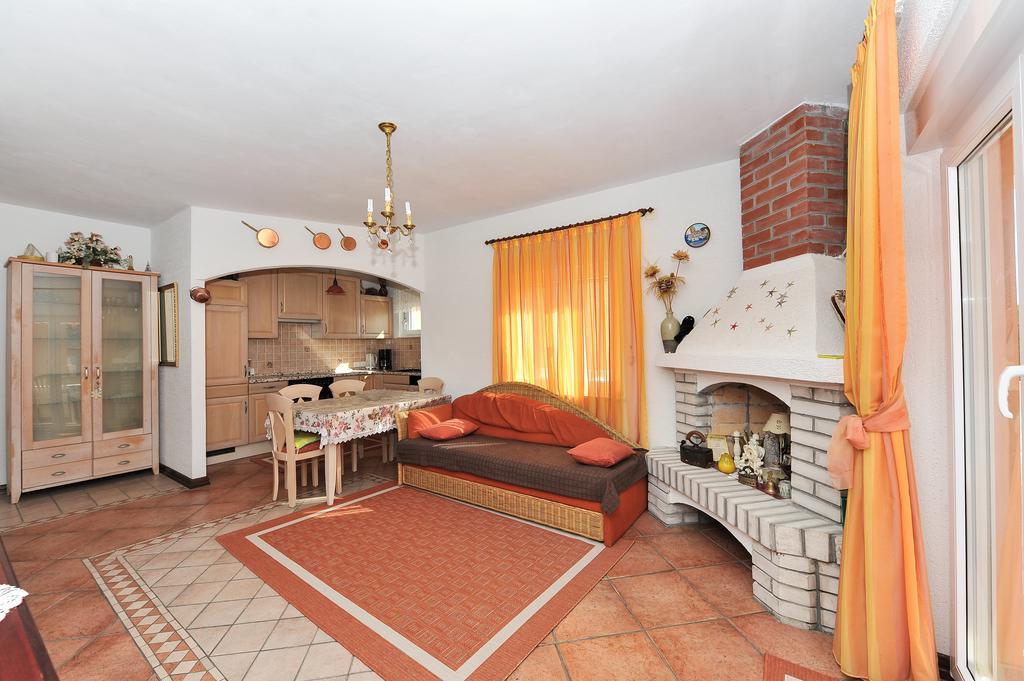 Apartment Bozena Нин Екстериор снимка