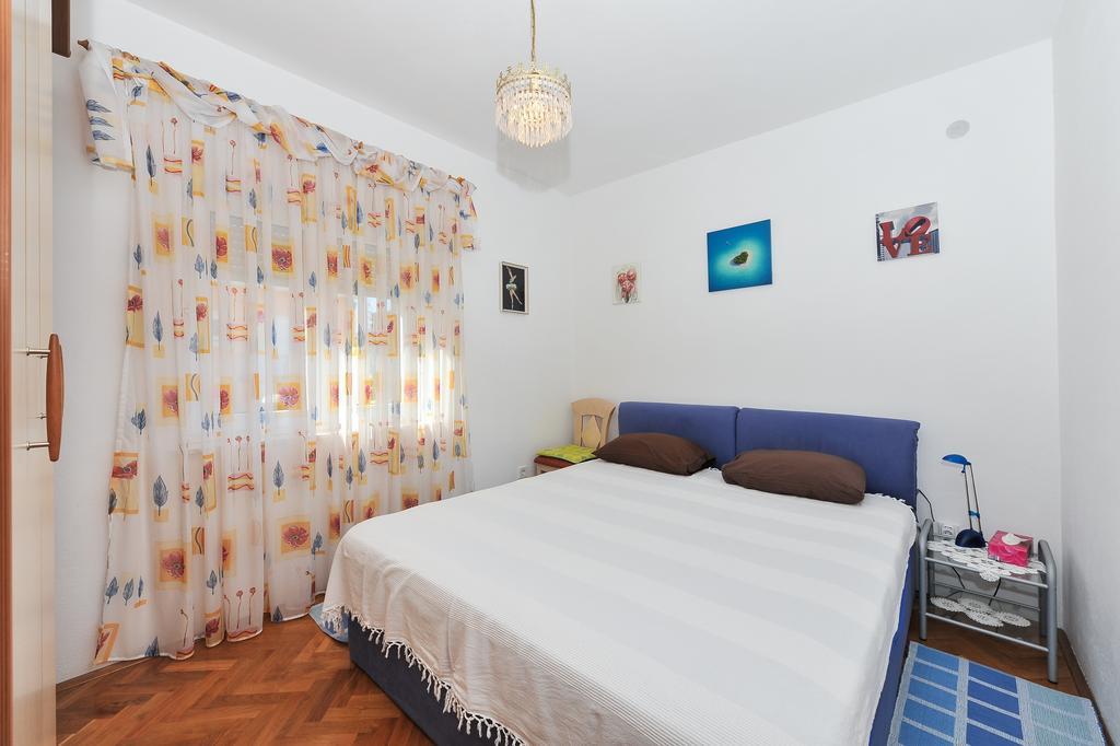 Apartment Bozena Нин Екстериор снимка